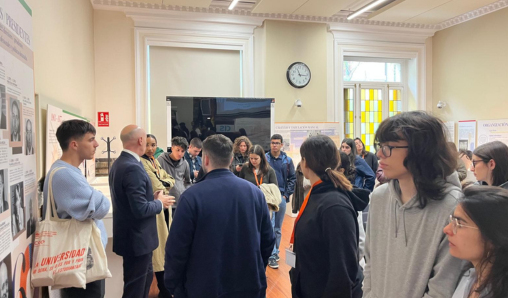 Alumnos y alumnas de la Universidad de Granada visitan el CIS