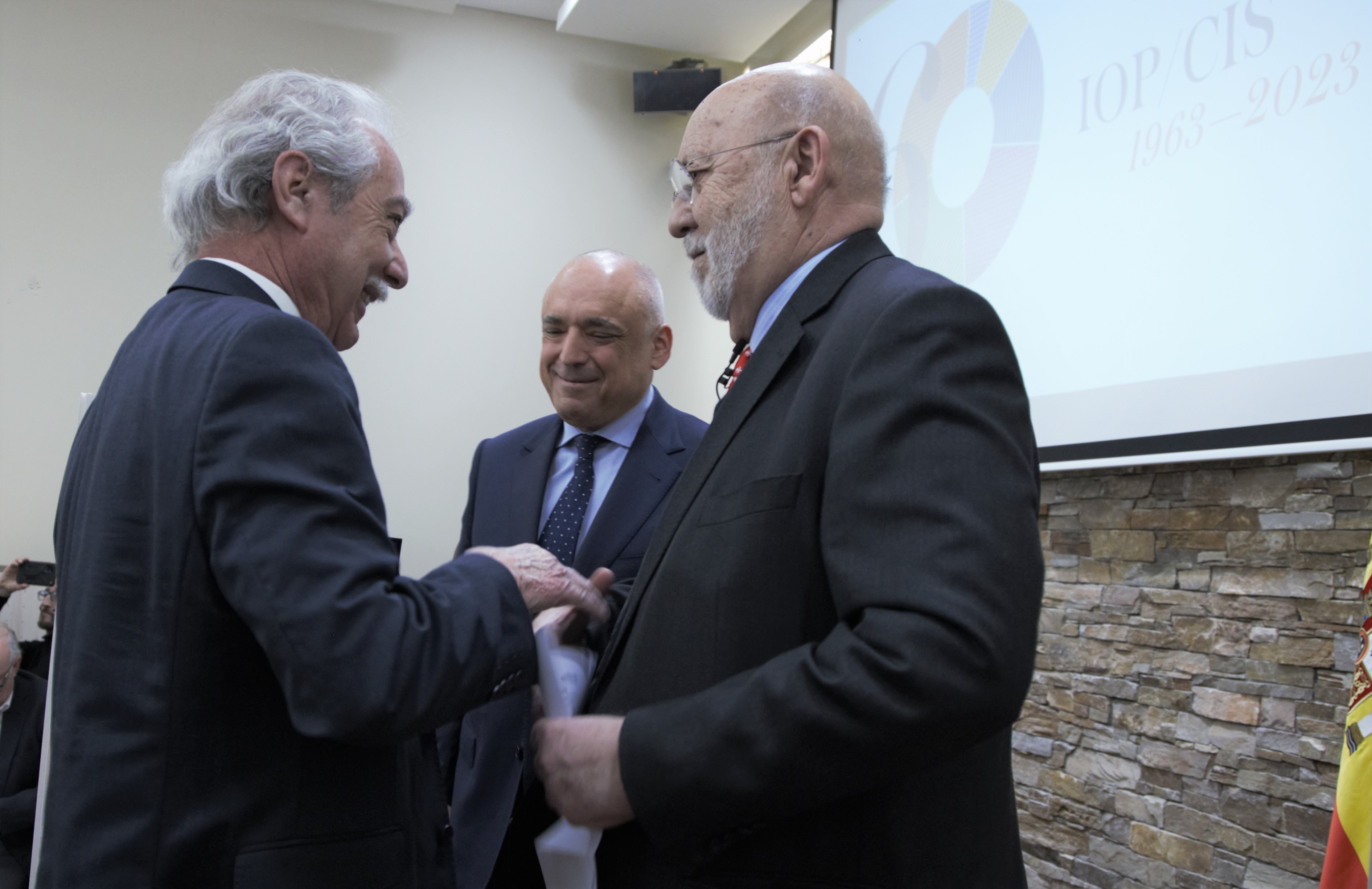 El Secretario de Estado Rafael Simancas Juan Diez Nicolas y Jose Felix Tezanos