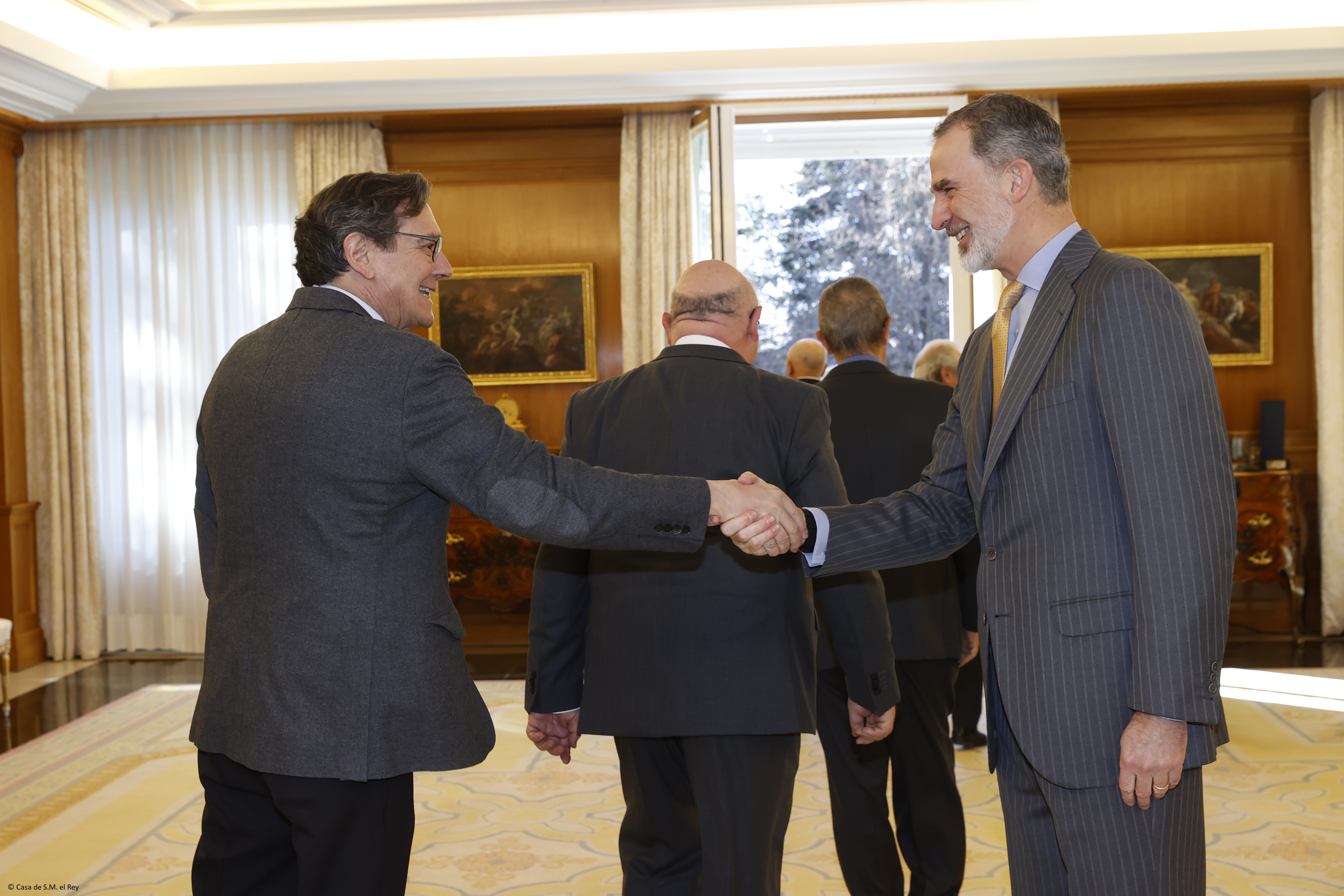 Saludo de S.M el Rey a Fernando Vallespin ex Presidente del CIS