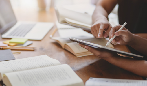 Convocatoria (BOE (3/2/2023) ) de subvenciones para formación e investigación en materias de interés para el Organismo 2023. Abierto plazo de presentación de solicitudes desde 6 de febrero hasta 3 de marzo ambos inclusive.