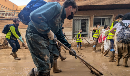 El 94,3% de los españoles está a favor de usar los avisos al móvil como prevención ante una catástrofe