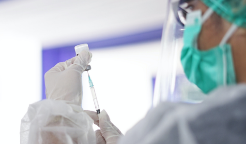 El 57,5% de los españoles considera que la sanidad pública funciona bien, aunque necesita cambios