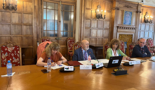 Las desigualdades sociales centran el debate en el comienzo del seminario 'Estructura y cambios sociales en la España actual'